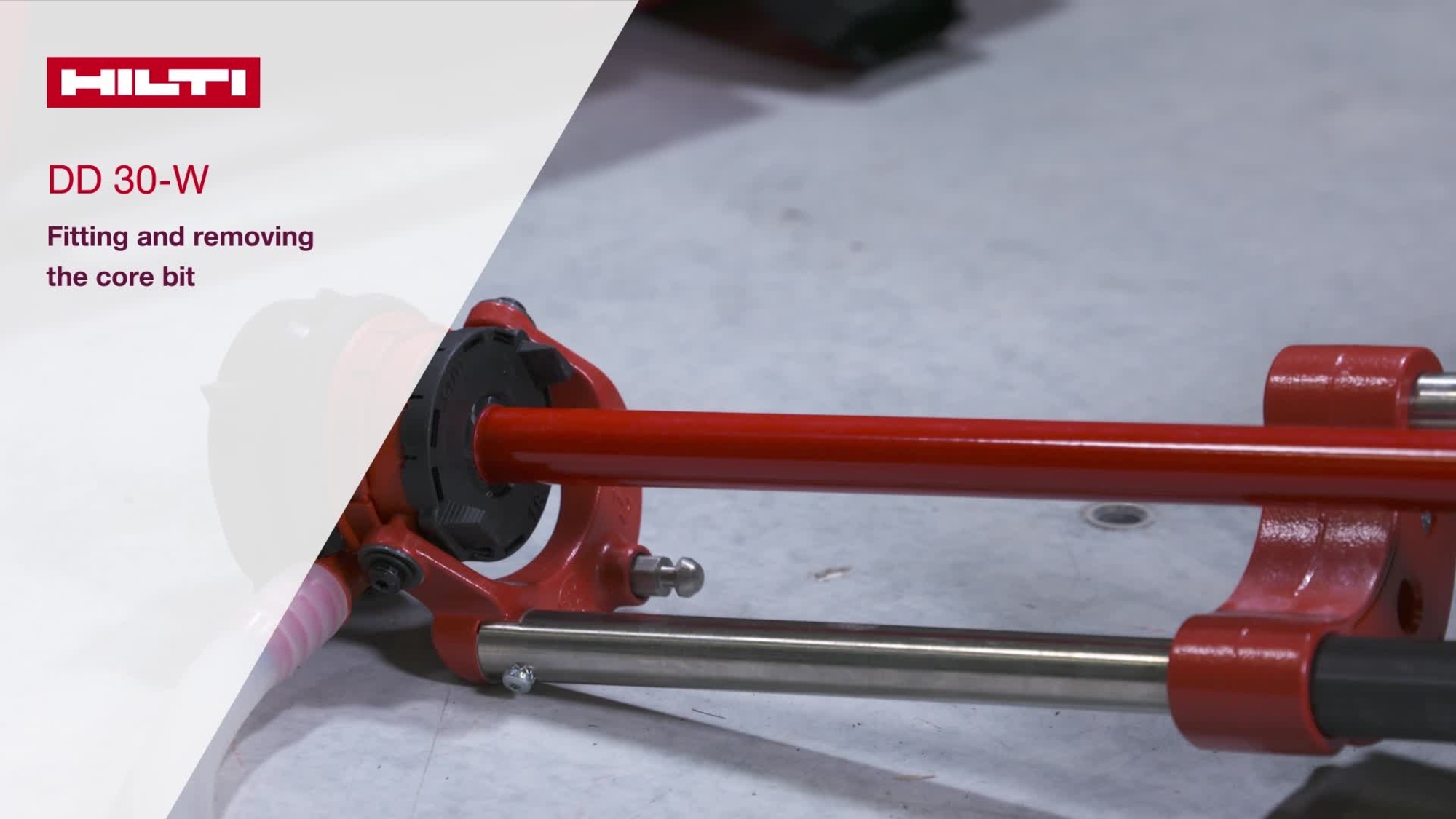 Tutoriel vidéo : Comment installer et retirer une couronne de forage avec le système de mandrin autoserrant DD 30-W