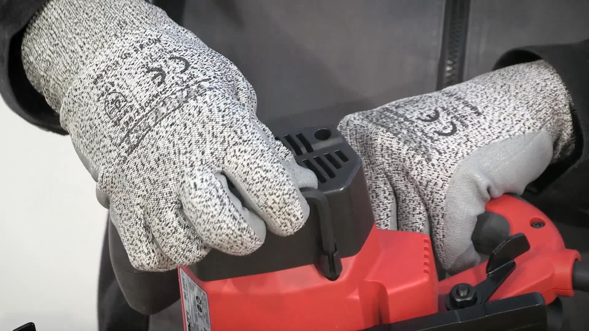 SC_55W_02_Blade-change_htv.mp4