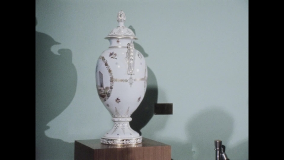 Presentation of Hungarian Vase