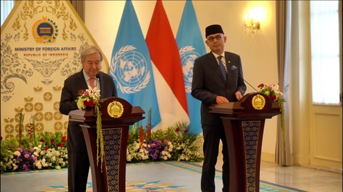 António Guterres (UN Secretary-General) at Joint Press Encounter with Minister of Foreign Affairs of Indonesia