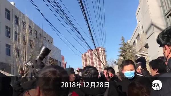 数百警对付数名律师家属   原珊珊︰我们可无发、你们不能无法