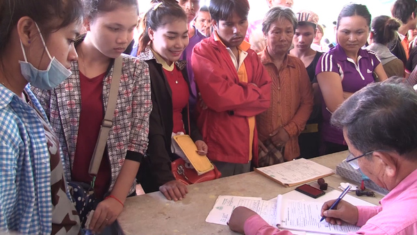 Mass Voter Registration in Cambodia