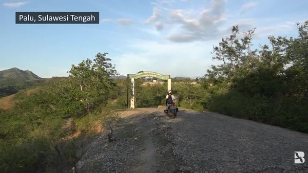 Ziarah dan Tarawih Pertama di Lokasi Bekas Bencana Palu