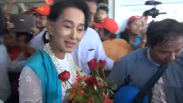 Suu Kyi Campaigns in Myanmar’s Troubled Rakhine State