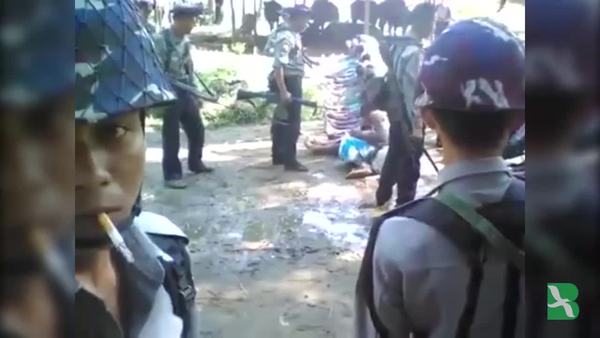 Myanmar Tahan Empat Anggota Polis Berhubung Video Pukul Rohingya  