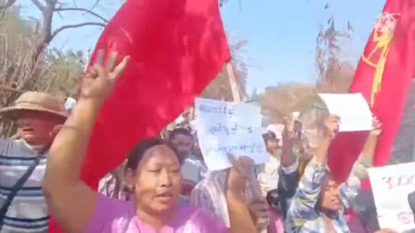 Sagaing residents protest after Myanmar junta forces raze their villages