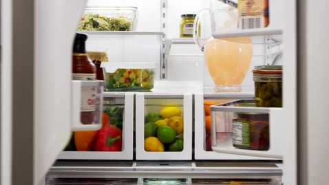 Thumbnail for entry EasyView™ Triple Crisper System - Whirlpool Refrigeration