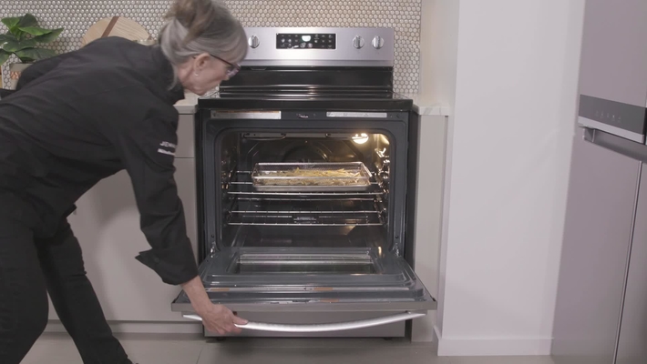 Professional Chef uses Air Fry to cook French Fries