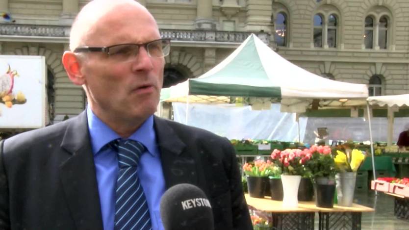 Alfred Heer Svp Erklart Warum Die Finanzielle Privatsphare In Gefahr Ist Video Bz Zeitung Fur Die Region Basel