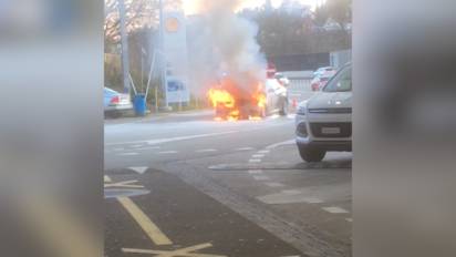 Raststatte Wurenlos Auto Fangt Feuer Und Brennt Aus Video Solothurner Zeitung