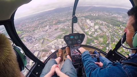 Thumbnail for Helikoptertur med vinneren av sjåførtipskonkurransen