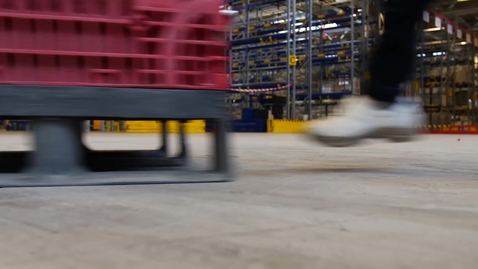 Thumbnail for Gående blant truckkjørere