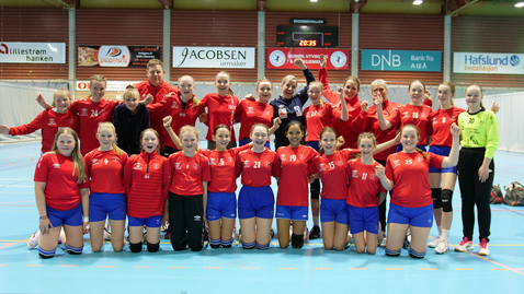 Thumbnail for Heidi Løke hos Lillestrøm J05 (Trening med stjernene)