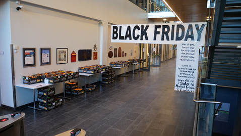 Thumbnail for Tones vlog #50: Black Friday