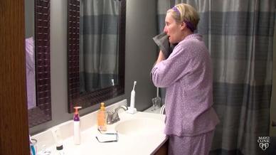 بشرة جافة الأعراض والأسباب Mayo Clinic مايو كلينك