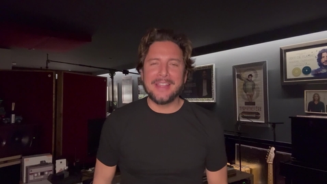 Miniatura para FELICITACION 125 ANOS CANTANTES MANU CARRASCO Y ANA MENA