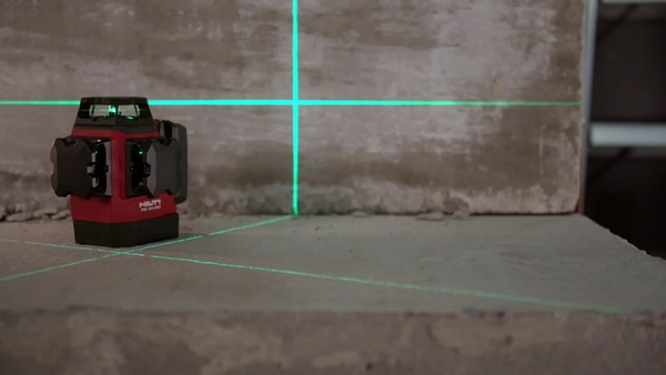 Werbefilm über die wichtigsten Merkmale des Multilinienlasers PM 30-MG mit grünem Laserstrahl. 