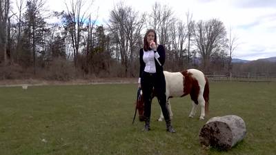 Jenny Oz LeRoy's Horse Report