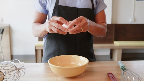 Thumbnail for Cracking an egg