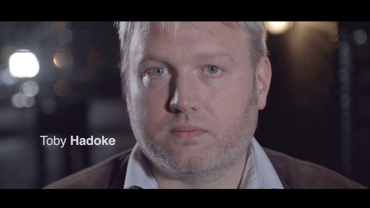 Comedian Toby Hadoke Won’t Let Psoriasis Have the Last Laugh
