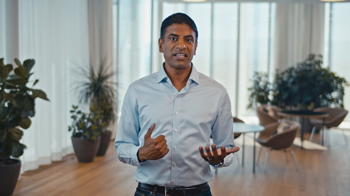 Vas Narasimhan announcing the AI innovation lab.