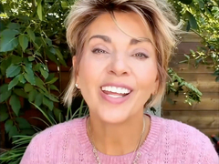 FA-11638066 SJD Influencer Jennifer Snook SJOUT Video 4-26