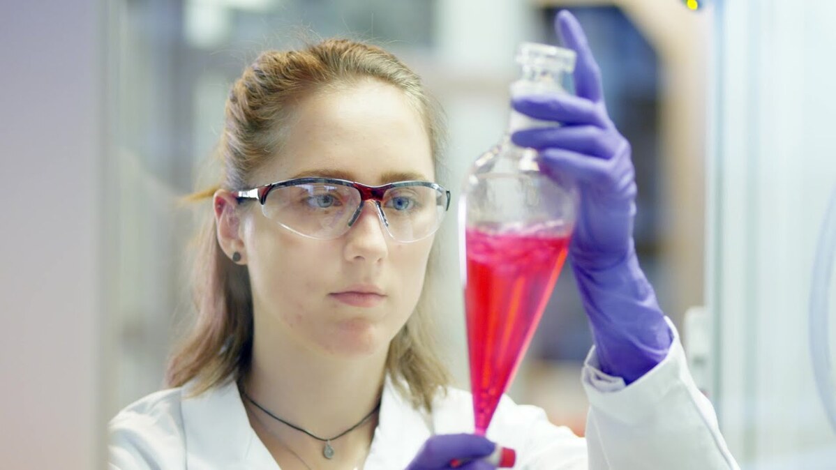 Laborant/in EFZ Fachrichtung Chemie - Berufsbildung bei Novartis | Novartis Schweiz
