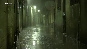 Barcelona Matinada De Tempestes Intenses En Espera Del Temporal De Mar Beteve