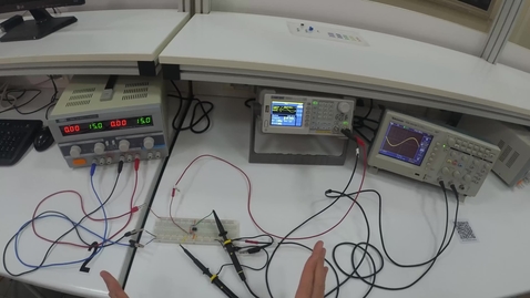 Miniatura para Laboratorio de Electrónica Digital - EPS - Vídeo 10 - Visualización de señales de entrada y de salida en el osciloscopio – Parte 1