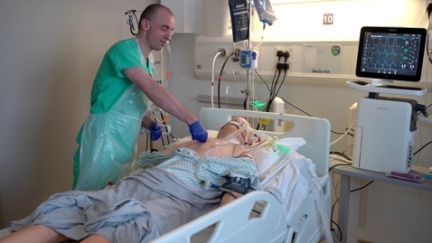 Thumbnail for Coronavirus: clinical assessment of a patient in ICU
