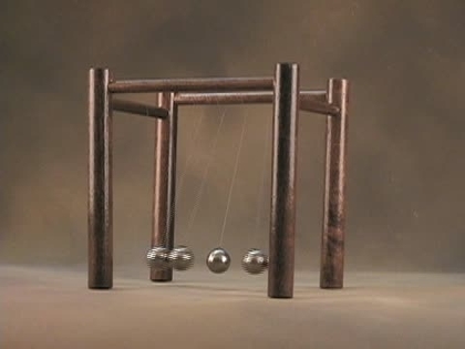 newton's cradle desk toy