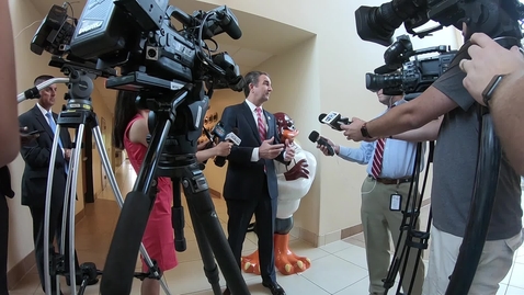 Thumbnail for entry Virginia Gov. Northam briefed on VTCRI biomedical research