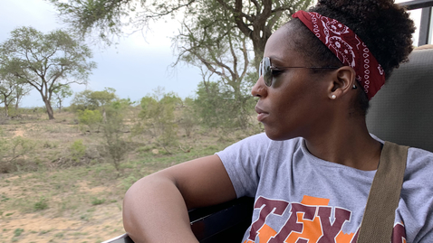 Thumbnail for Veterinary college alumna Lauren Dodd ’19 serves the world