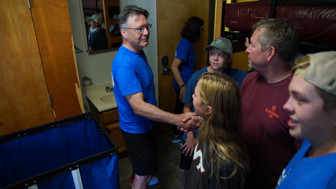 Thumbnail for President Tim Sands helps new, returning Hokies move in