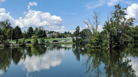 Thumbnail for entry Freshwater ecology professor stresses importance of Duck Pond to learning experience