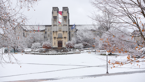 Thumbnail for entry First snow of the new year adorns Blacksburg campus