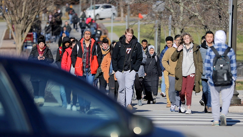 Thumbnail for entry Blacksburg campus springs to life as semester begins