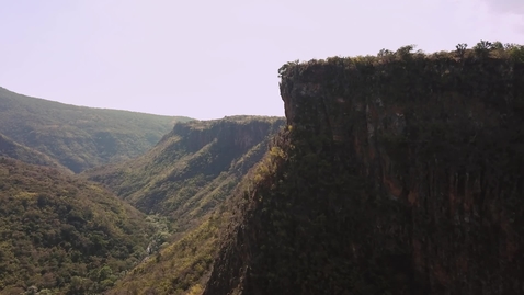 Miniatura para view-of-cliffs-and-a-valley-524