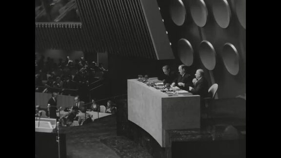 426th Plenary Meeting of General Assembly: 7th Session - Part 7