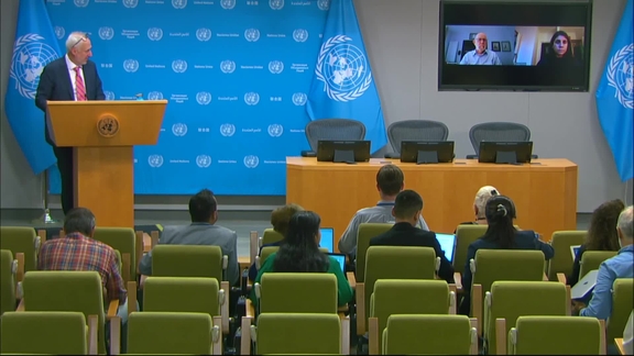 Carmen Burbano (WFP) and Professor Donald Bundy on the launch of The State of School Feeding Worldwide - Press Conference