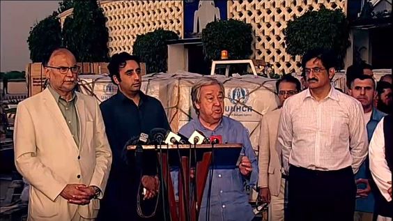 Joint Media Stakeout: António Guterres, UN Secretary-General and Pakistan Foreign Minister Bilawal Bhutto Zardari at Karachi airport (Pakistan)