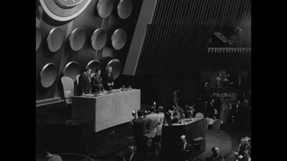 376th Plenary Meeting of General Assembly: 7th Session - Part 1