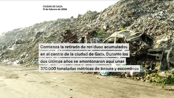 Comienza la retirada de residuos acumulados en Ciudad de Gaza