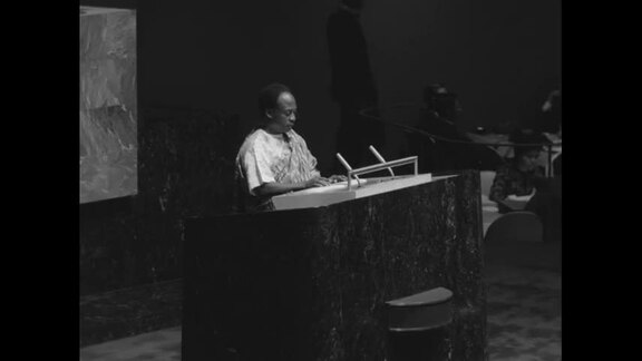 869th Plenary Meeting of General Assembly: 15th Session - Part 5