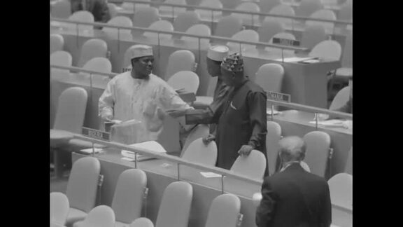 926th, 927th Plenary Meetings of General Assembly: 15th Session