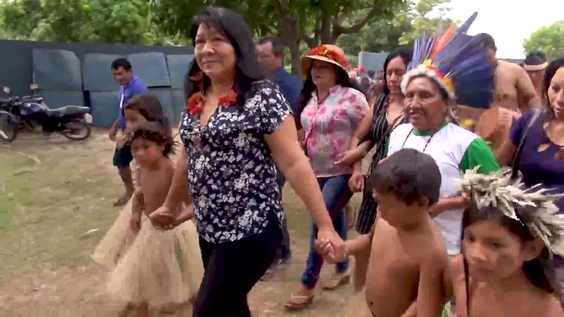 JOÊNIA, DEFENSORA DE LOS DERECHOS INDÍGENAS EN BRASIL