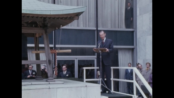 UN Secretary-General Meets Turkish Prime Minister, Rings Peace Bell, and Opens UN Art Show