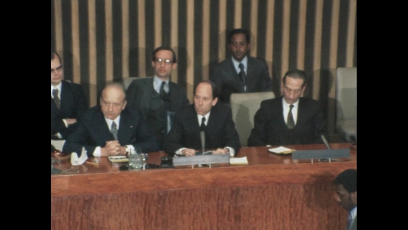 Press Conference by Foreign Minister of France