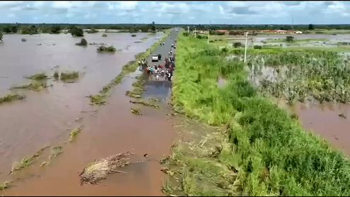 Floods slam Mozambique