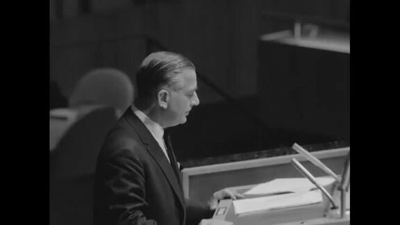 892nd Plenary Meeting of General Assembly: 15th Session
